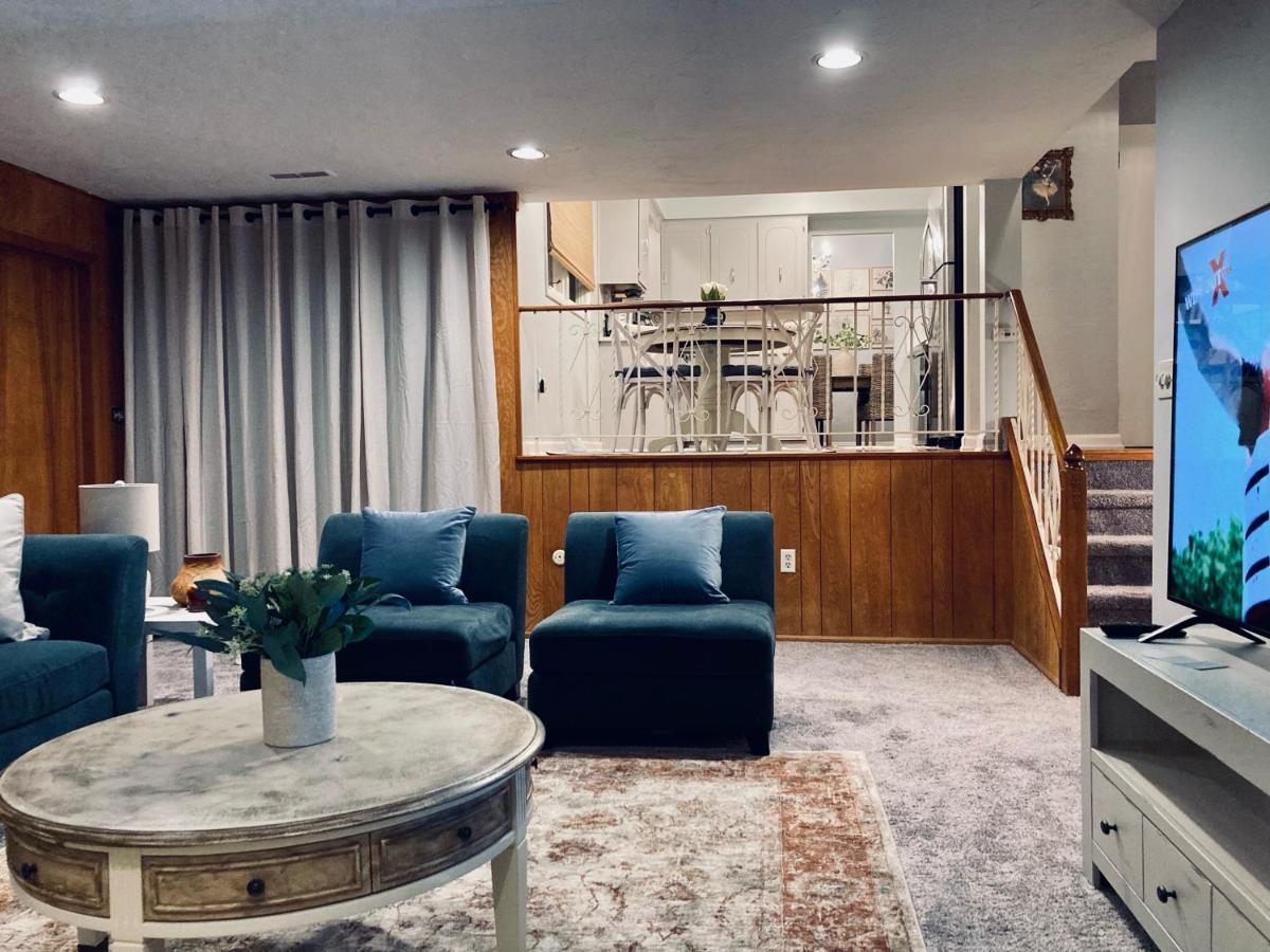 Three Bedroom Villa Near Cleveland Clinic, Case Western, University Hospitals South Euclid Bagian luar foto