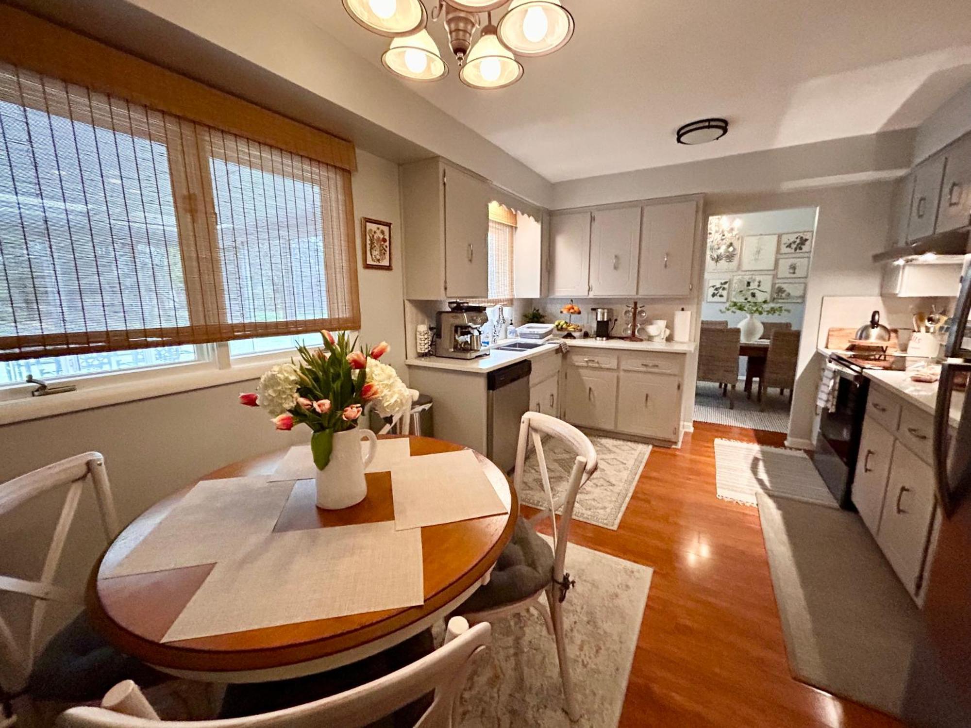 Three Bedroom Villa Near Cleveland Clinic, Case Western, University Hospitals South Euclid Bagian luar foto